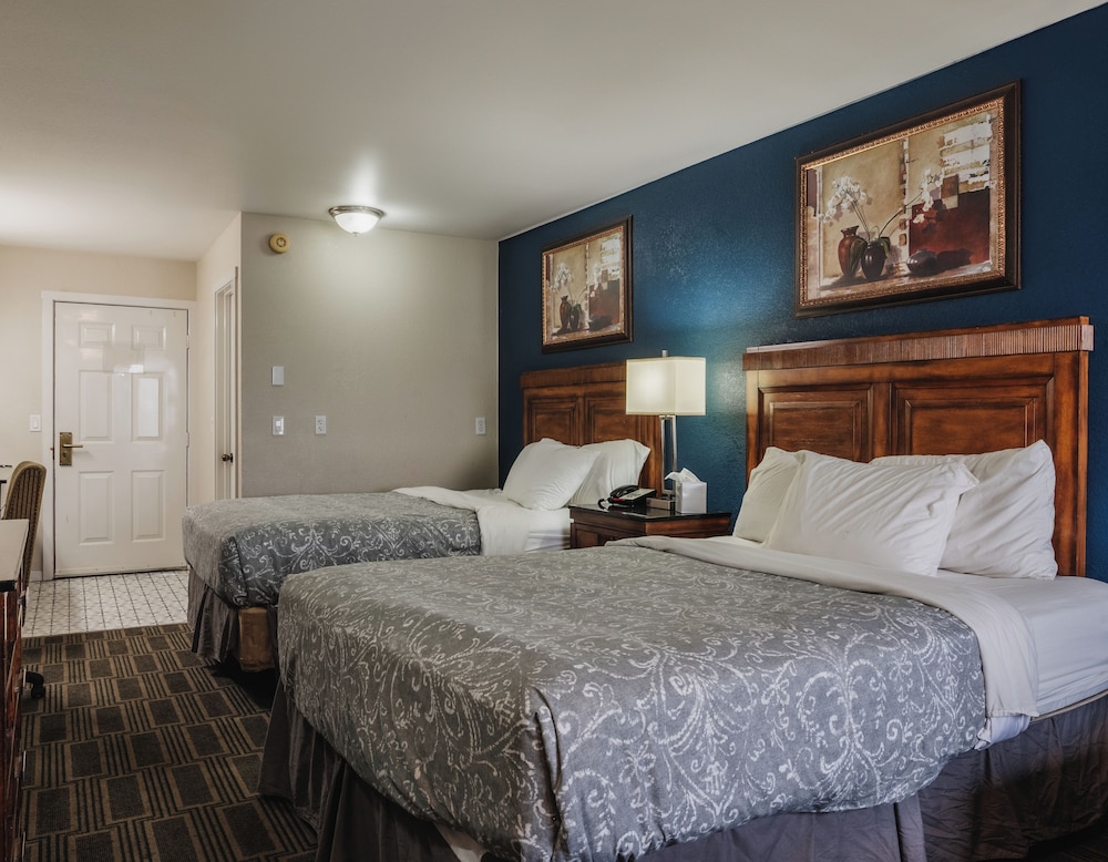 Water Front Inn - photo 23