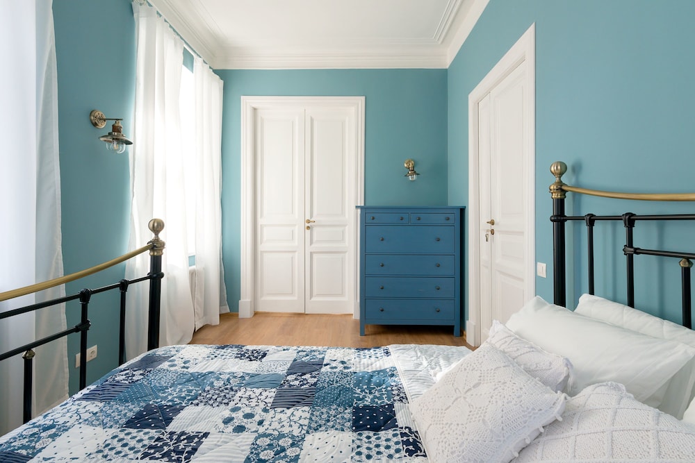 City of Rivers near Hermitage 4 Rooms — 4-Star Luxury Hotel in Saint Petersburg, Russia