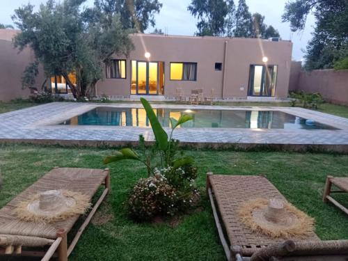 Villa JADE with private pool only family — 4-Star Luxury Hotel in Marrakesh, Morocco
