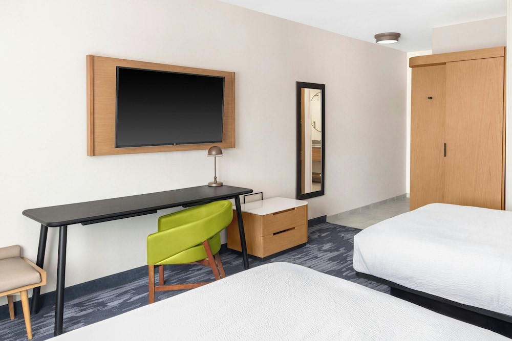 Fairfield by Marriott Inn & Suites Detroit Taylor - photo 4