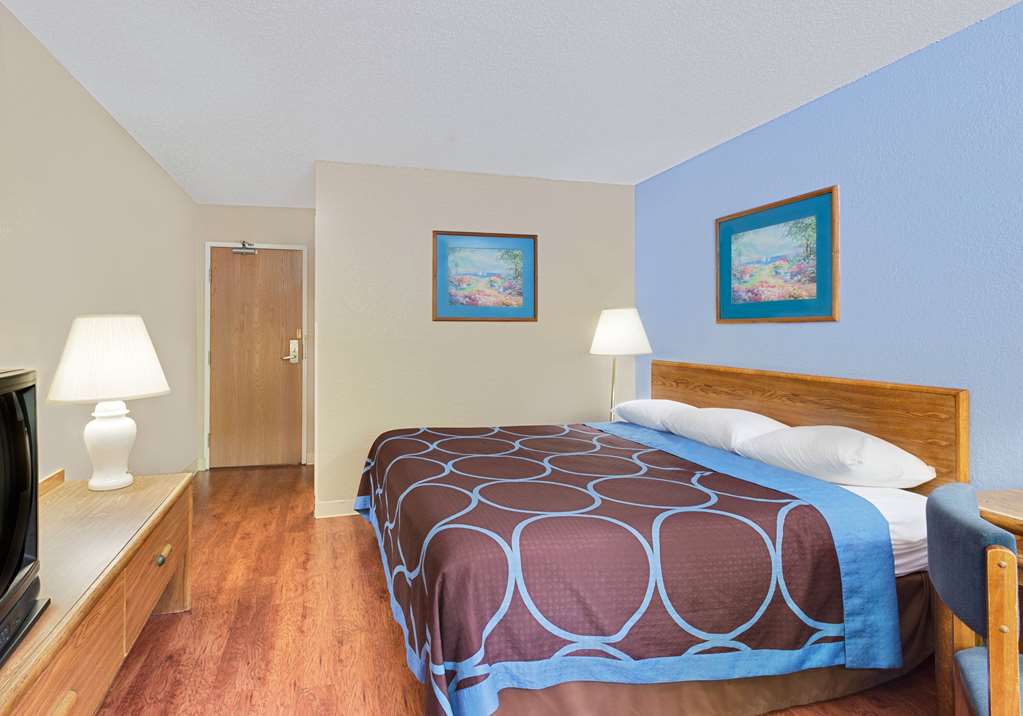 Super 8 by Wyndham Newburgh West Point Near Stewart Airport - photo 5