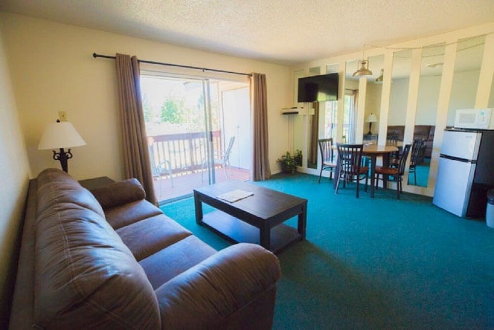Lake Shastina Golf Resort - photo 13