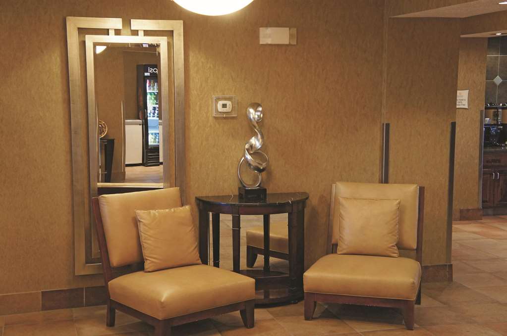 La Quinta Inn & Suites by Wyndham Bismarck - photo 6