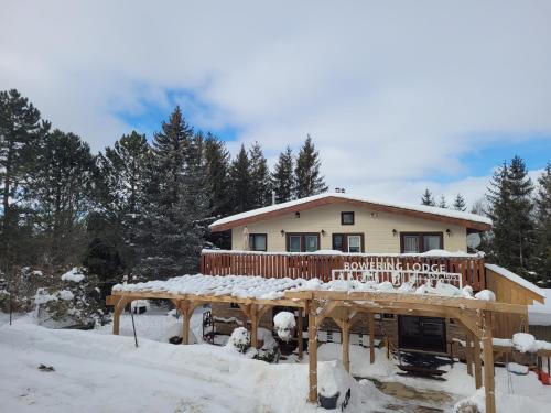 Whispering Pines Suite at The Bowering Lodge — 4-Star Luxury Hotel in Collingwood, Canada