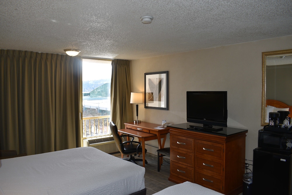 Inn At The Convention Center - photo 7