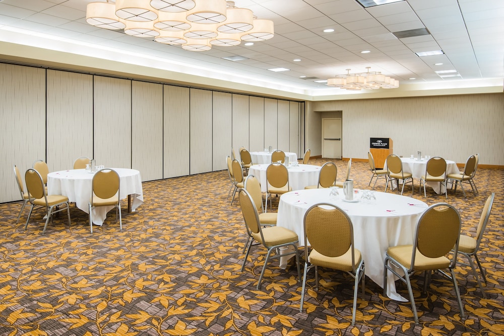 Crowne Plaza San Francisco Airport by IHG - photo 39