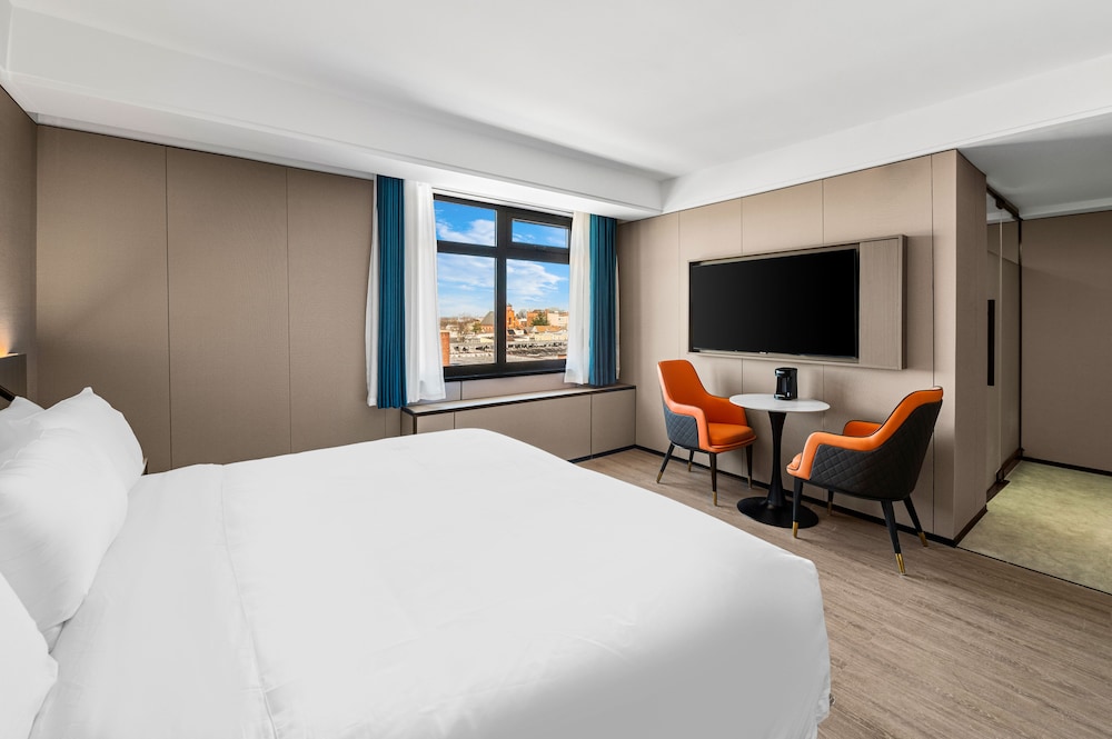 Ly New York Hotel - photo 15