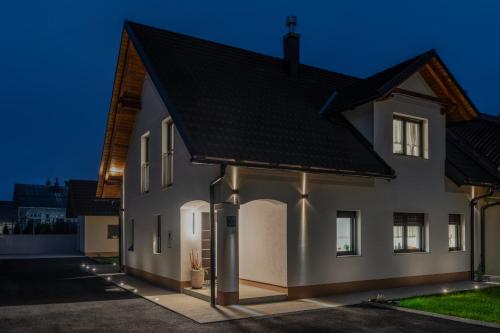 Holiday House Arni — 4-Star Luxury Hotel in Delnice, Croatia