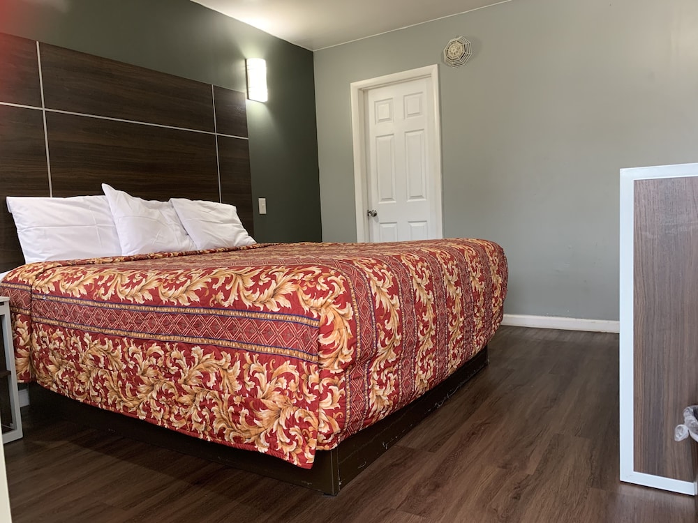 Red Carpet Inn Norristown - photo 19