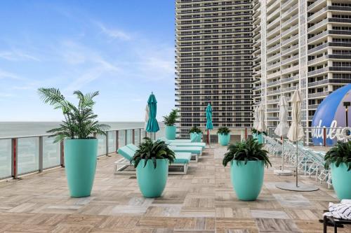 Beautiful Ocean Front 3 Bed 3 Bath @ Hyde Resort - photo 29