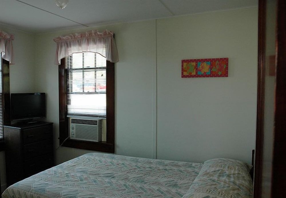 Channel Watefront Cottages - photo 46