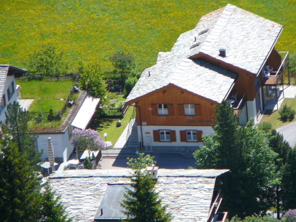 Schnider Bed&Breakfast und Café in Vals Platz, Switzerland