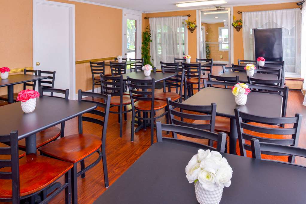 Rodeway Inn Orleans Cape Cod - photo 48