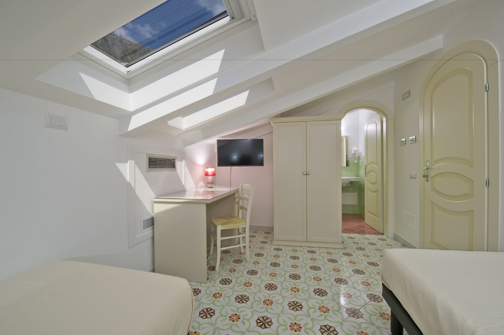 Albadamare Boutique Hotel — hotel in Praiano