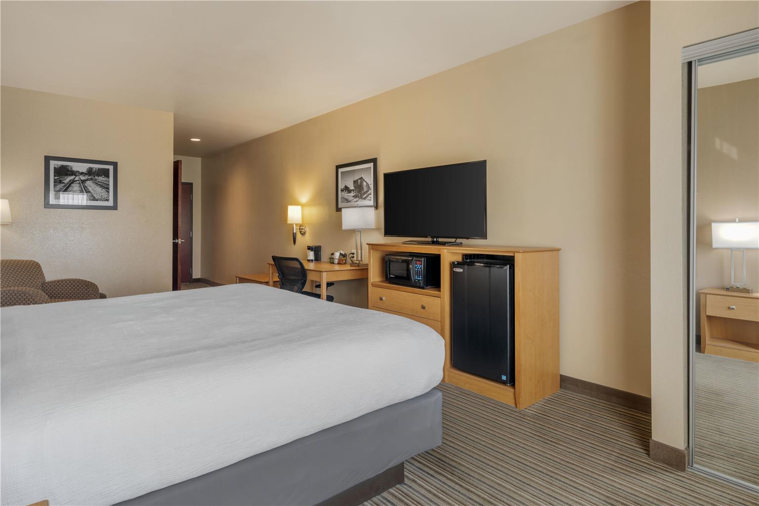 Best Western Shelby Inn & Suites - photo 12