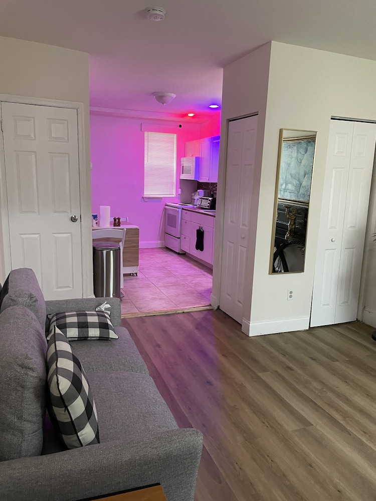 Downtown Loft Close to Topgolf Horseshoe Casino UM Baltimore in Baltimore, United States