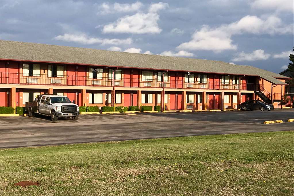 Econo Lodge Purcell - photo 2
