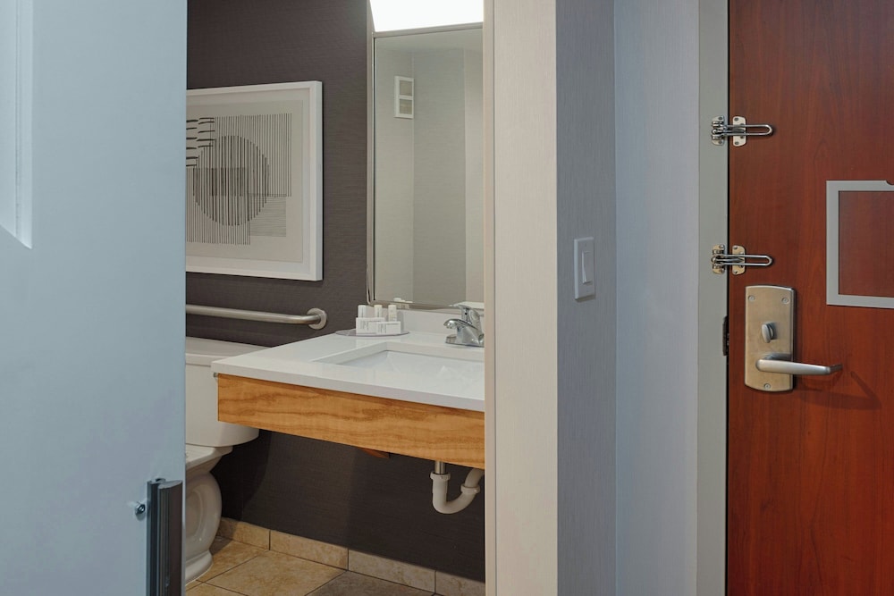 Courtyard by Marriott Springfield Downtown - photo 21