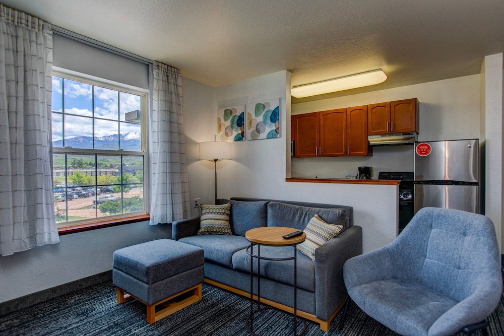 TownePlace Suites Colorado Springs Garden of the Gods - photo 10