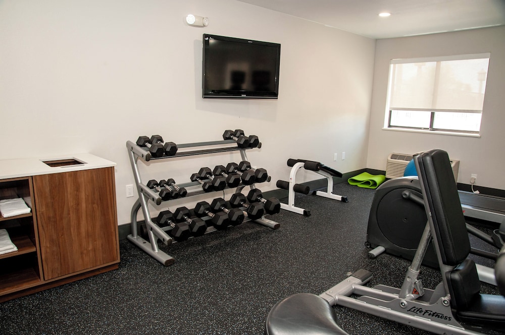 Holiday Inn Express Airport Tucson by IHG - photo 48