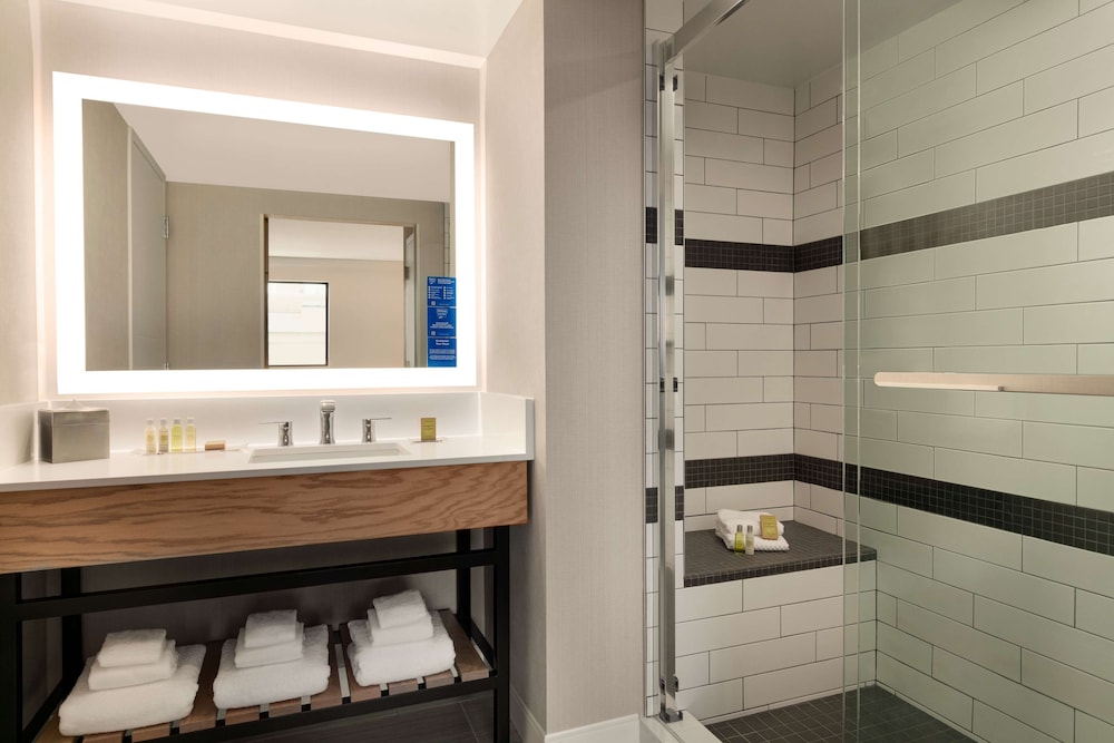 DoubleTree by Hilton Canton Downtown - photo 27
