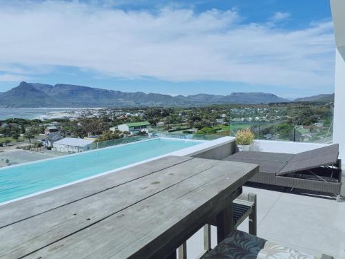 Mountain & Sea Apartments