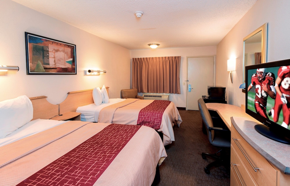 Red Roof Inn San Antonio Airport - photo 15