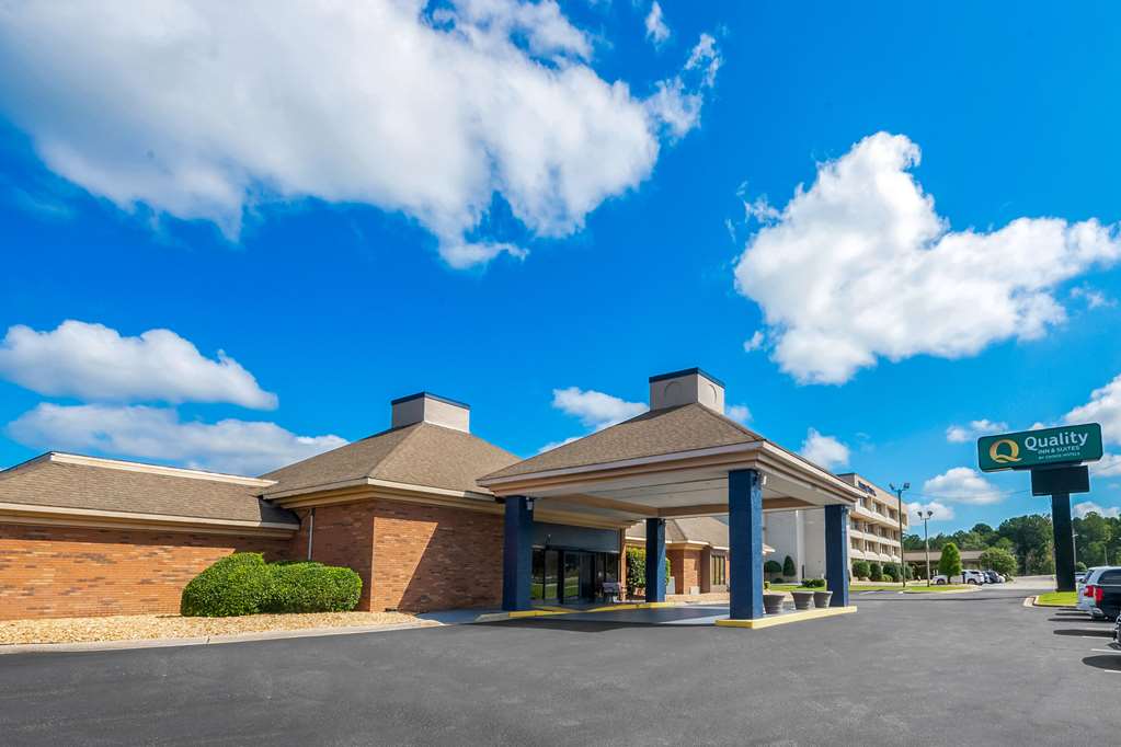 Quality Inn & Suites Fayetteville I 95 - photo 2