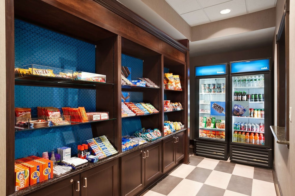 Hampton Inn & Suites Mansfield - photo 4