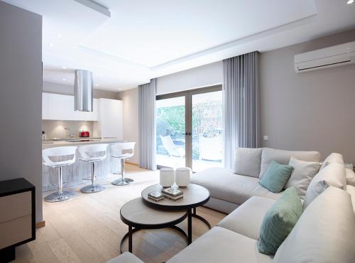 Athenian Riviera Exclusive flat Athens Greece — 4-Star Luxury Hotel in Athens, Greece