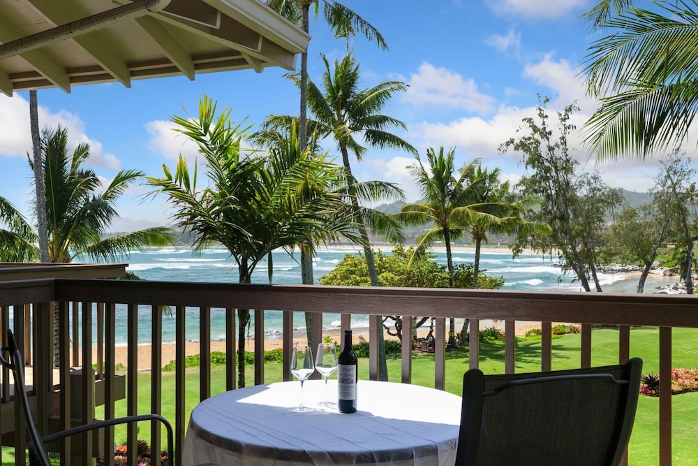 Lae Nani 333 Oceanview Renovated and Gated condo — 4-Star Luxury Hotel in Kapa'a, United States