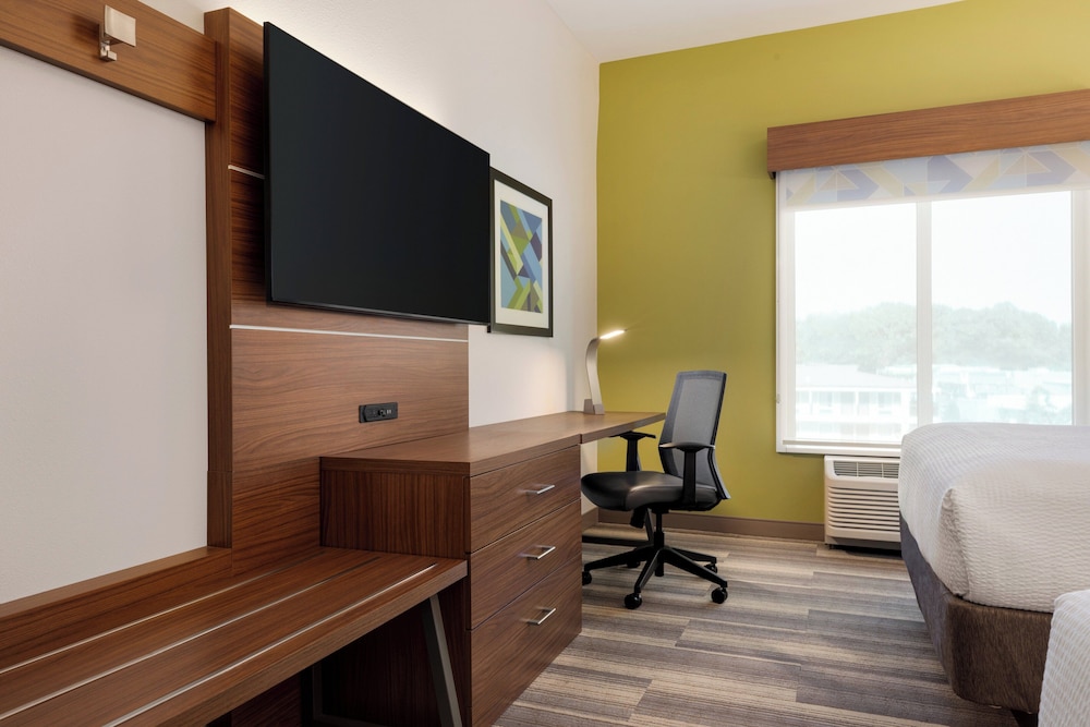Holiday Inn Express And Suites Dalton Walnut Ave - photo 6