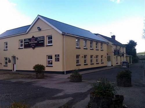 The Hollybrook Country Inn — 4-Star Luxury Hotel in Carmarthen, United Kingdom