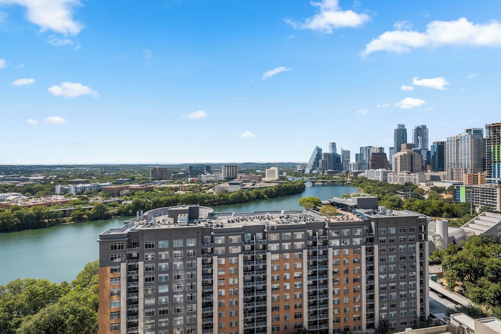 Austin Condo Hotel - photo 683