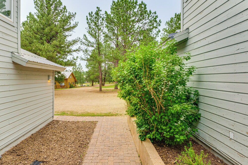Half Mi to Angel Fire Resort: Townhome w Grill - photo 14