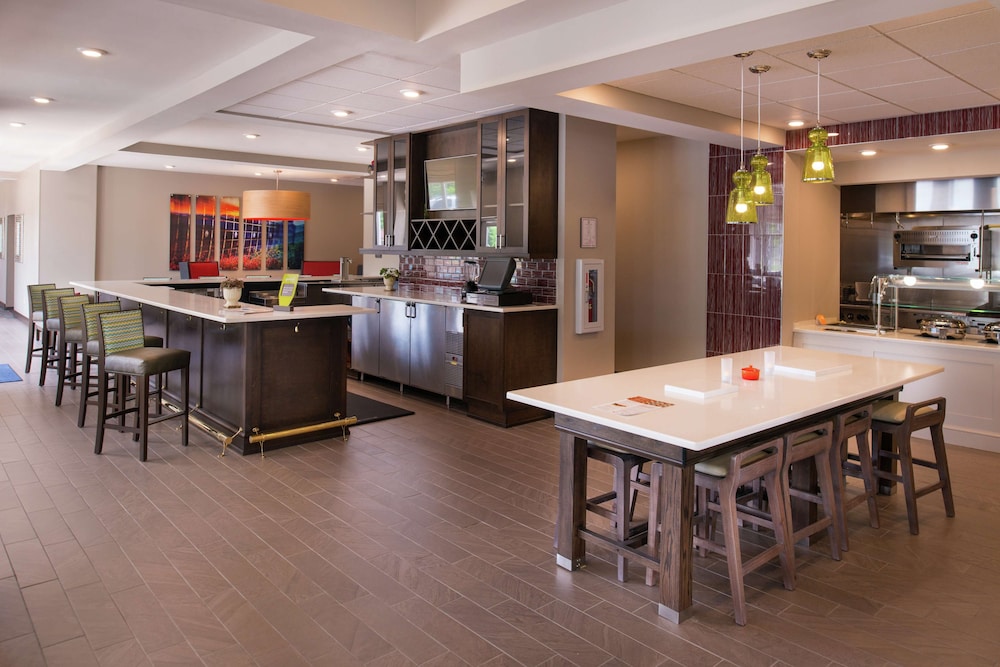 Hilton Garden Inn Bristol - photo 47