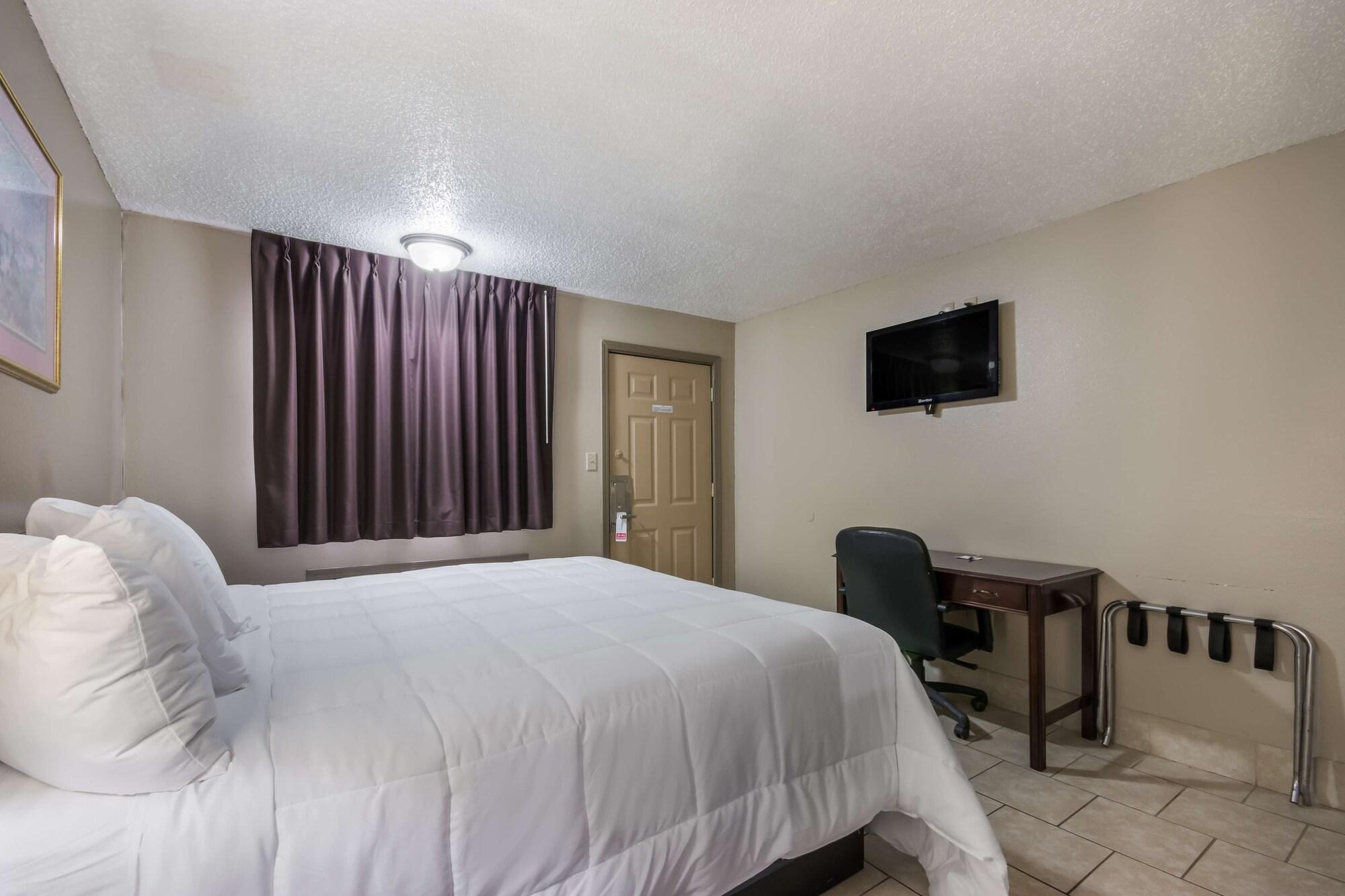 Americas Best Value Inn Woodward at 8th St - photo 16