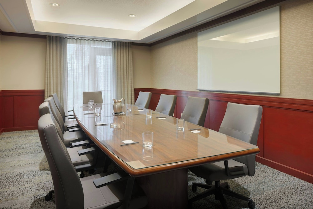 Courtyard by Marriott Springfield Airport - photo 46