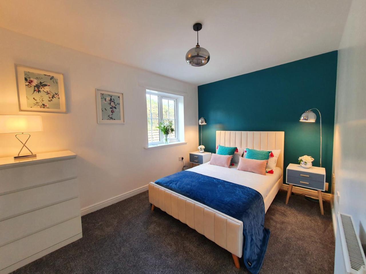 Luxury Coastal Retreat — Loftus