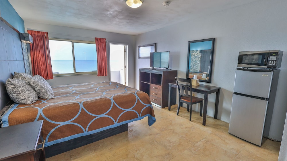 Driftwood Beach Motel - photo 37