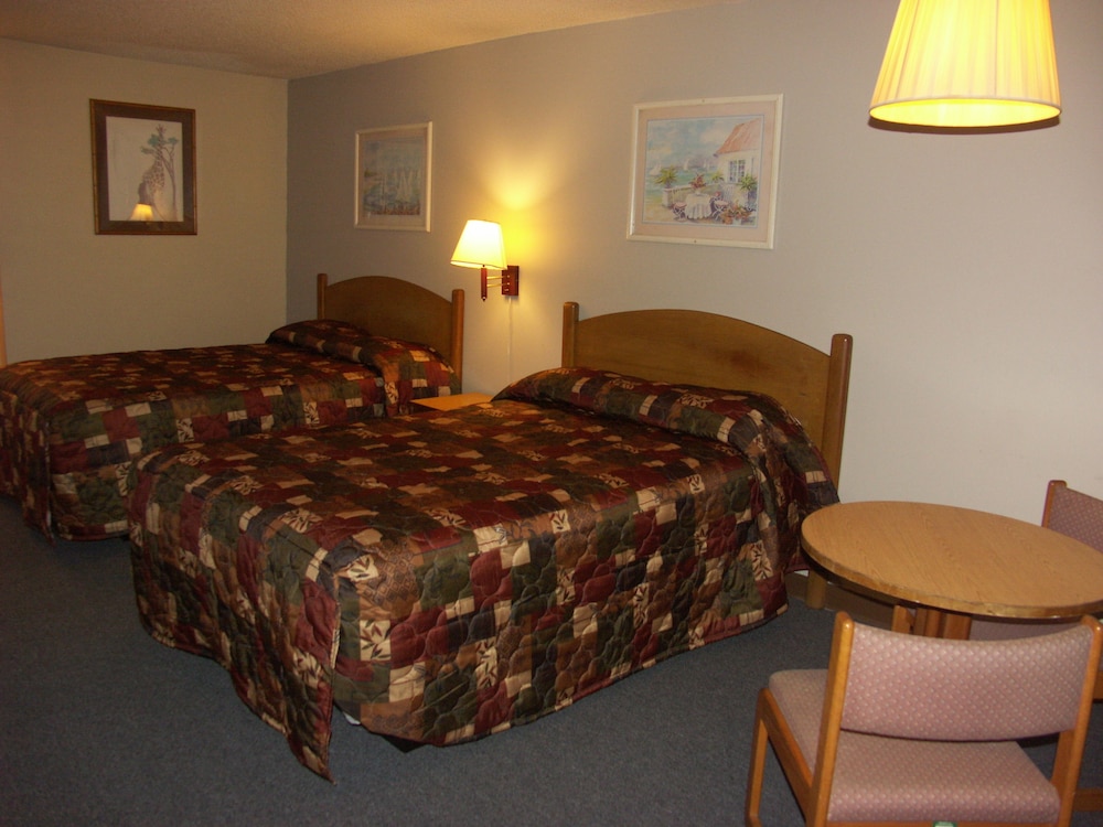Deerwood Inn and Madison Campground - photo 4