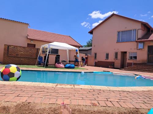 Hideaway - carbon neutral hotel in Roodepoort
