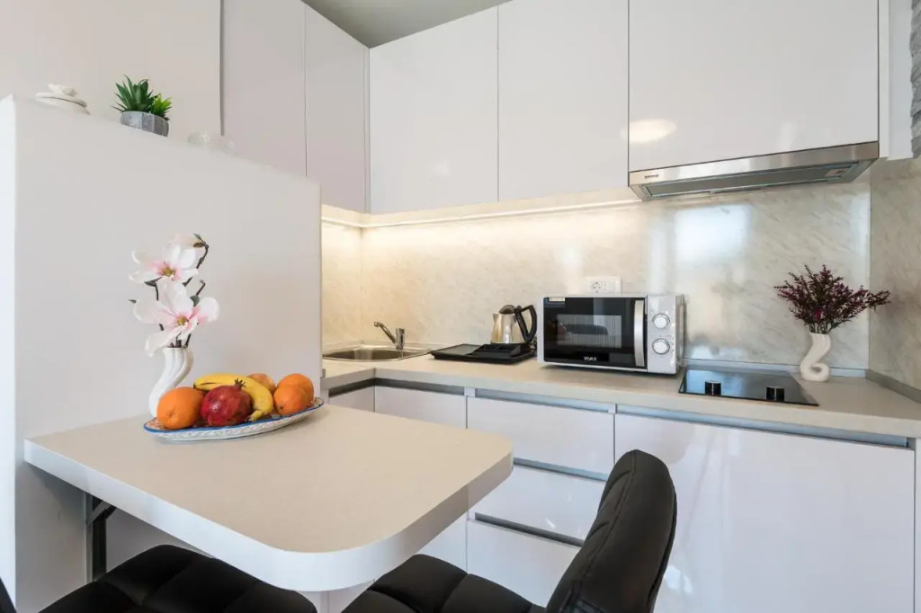 S & V Deluxe Apartments