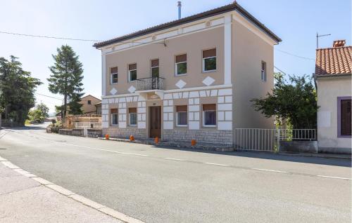 Lovely Apartment In Cernik With Wi Fi — 4-Star Luxury Hotel in Cernik, Croatia
