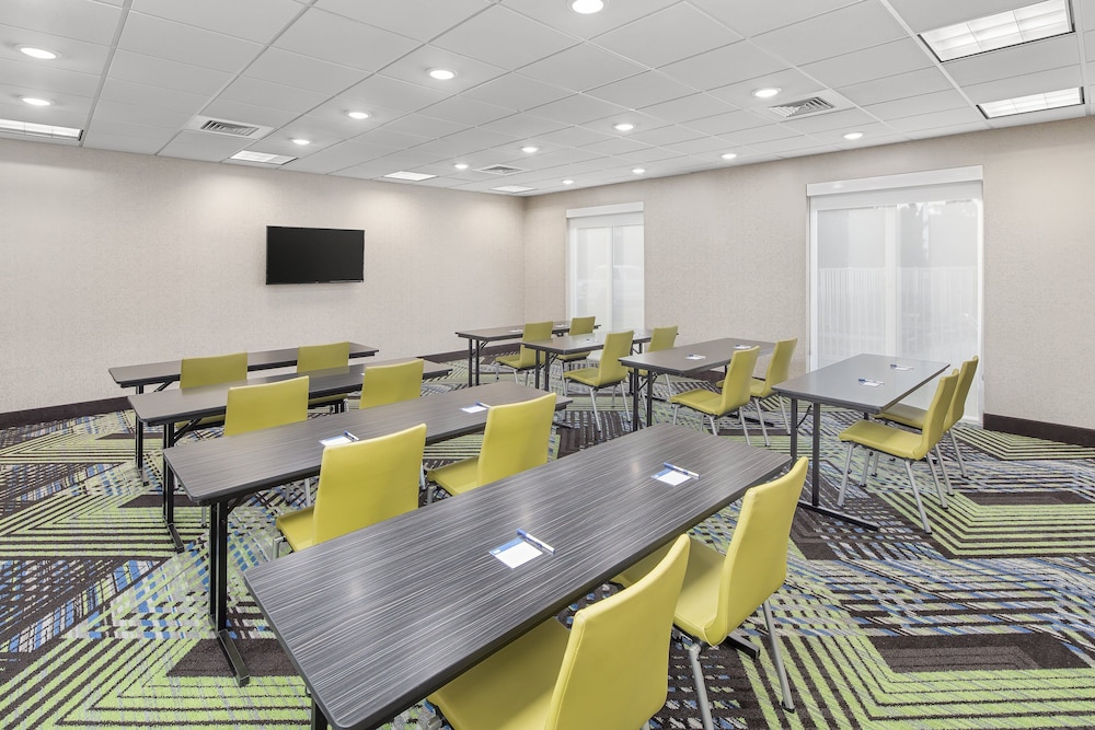 Holiday Inn Express & Suites Palm Bay by IHG - photo 28