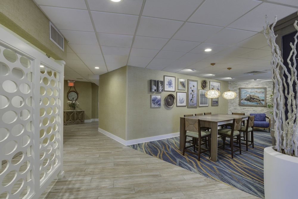 Nautilus Inn - photo 8