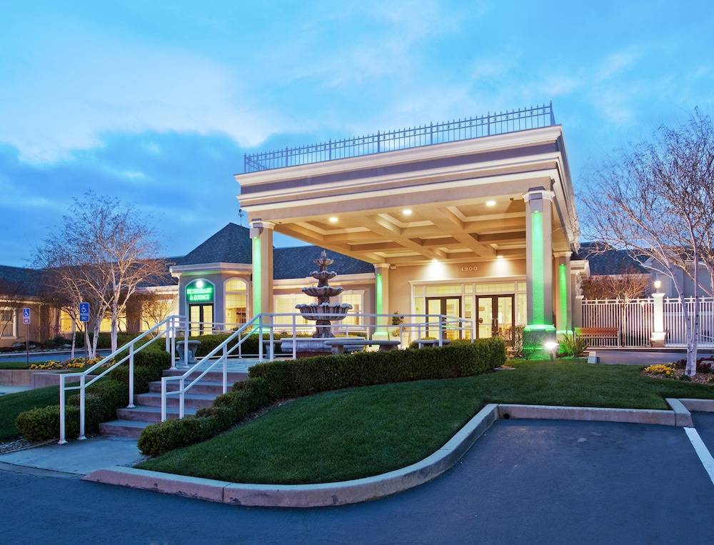 Holiday Inn Redding by IHG - photo 2