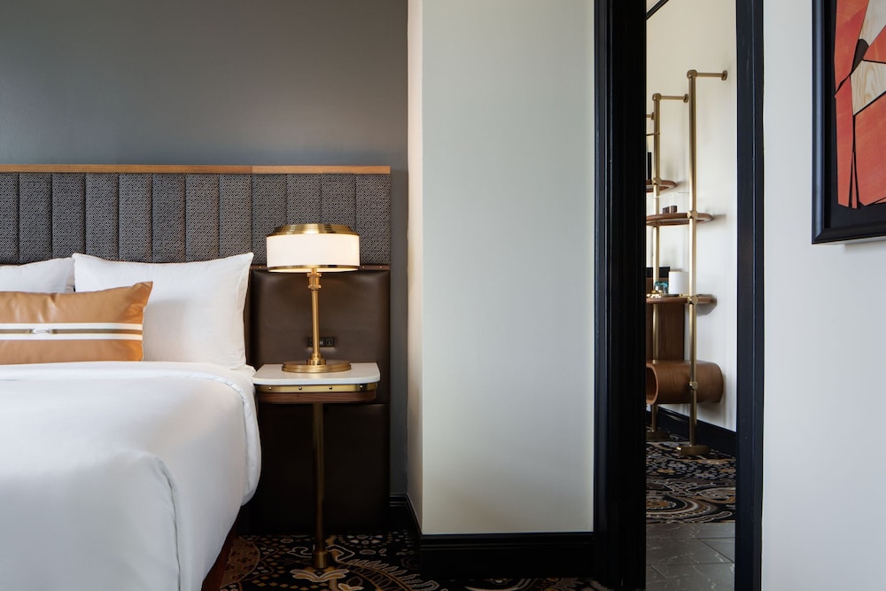 LaSalle Boutique Hotel - photo 15