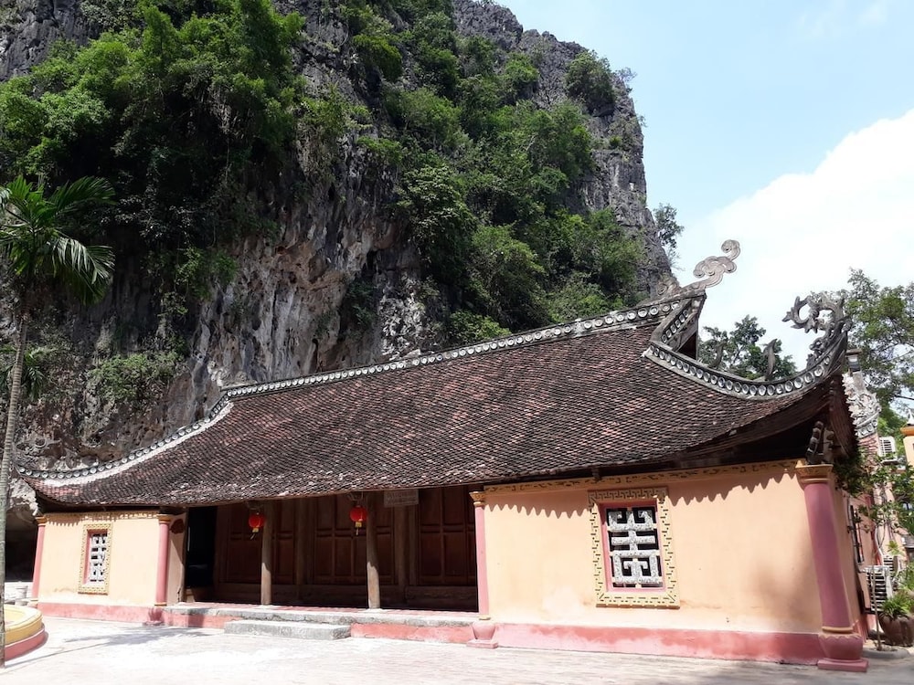 Vietnamese Ancient Village Hotel — hotel in Ninh Binh