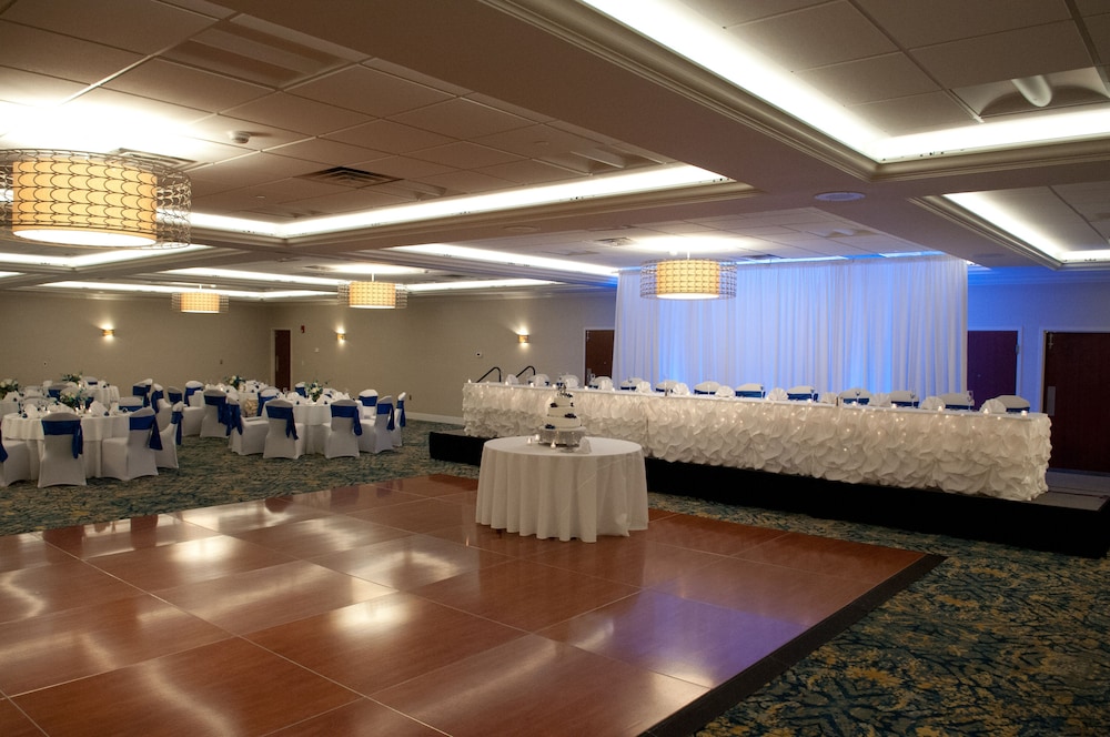 Crowne Plaza Suites Pittsburgh South by IHG - photo 60